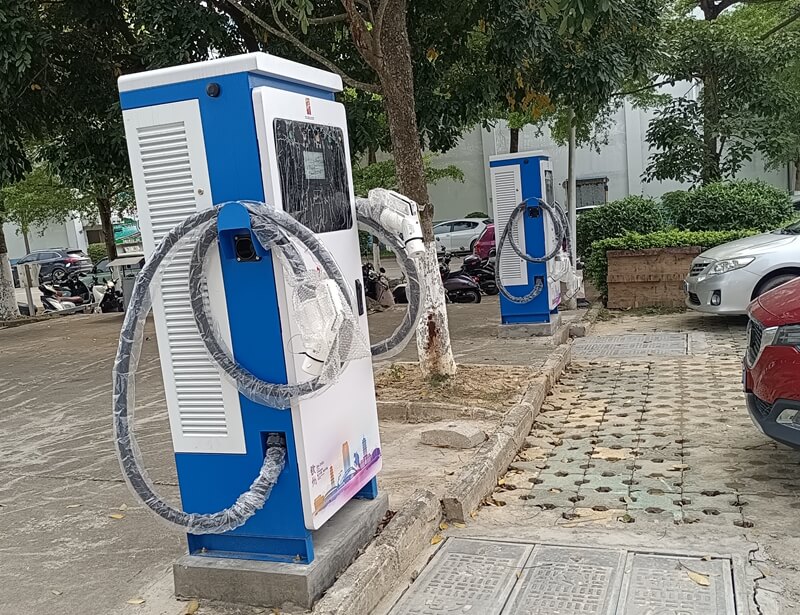 汽車直流樁-欽州一醫(yī)院